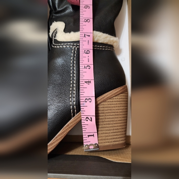 Yoki Stacked Heel Cowboy Boots size 9 - Picture 4 of 15